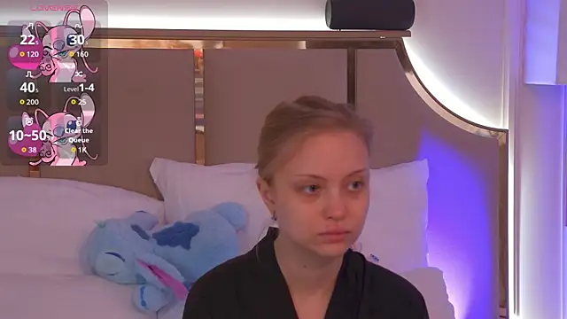 Snapshot of DorisHell chatting on 9, 11, 2025 DorisHell online show from 9, 11, 2025