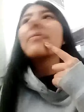 CarlaAlvez online show from 20, 10, 2025