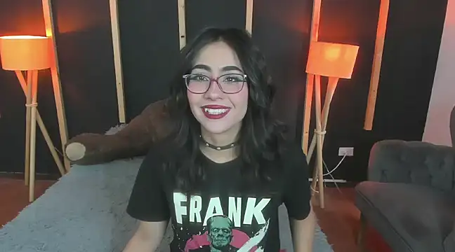 Snapshot of vampy_dolll chatting on 6, 1, 2025 vampy dolll online show from 6, 1, 2025