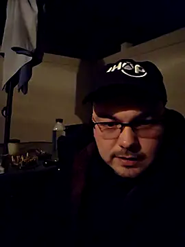 Snapshot of cmichaelxxx chatting on 21, 3, 2025 cmichaelxxx online show from 21, 3, 2025