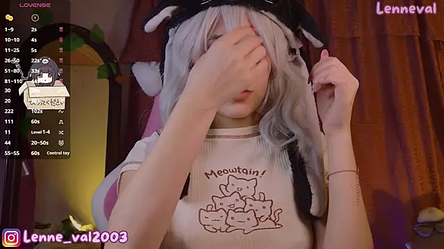 Snapshot of Lenneval1 chatting on 13, 11, 2025 Lenneval1 online show from 13, 11, 2025