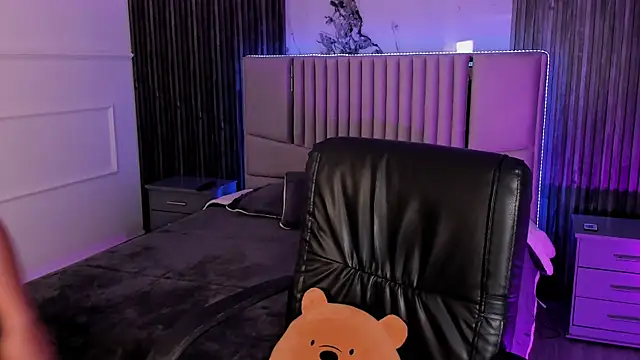 Snapshot of Lillyortiz chatting on 9, 10, 2025 Lillyortiz online show from 9, 10, 2025