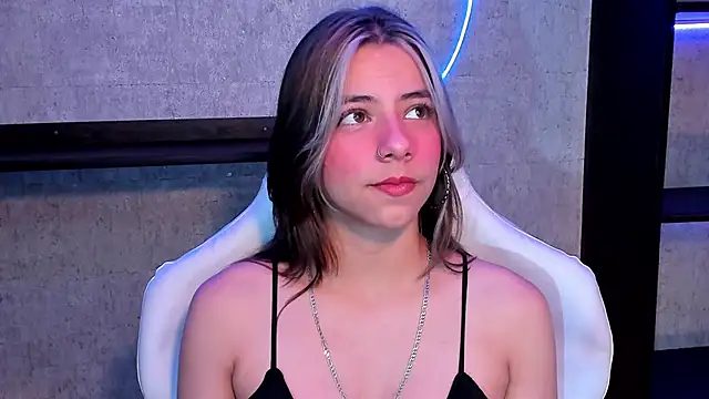 Snapshot of ArtemisaBlake chatting on 22, 1, 2025 ArtemisaBlake online show from 22, 1, 2025