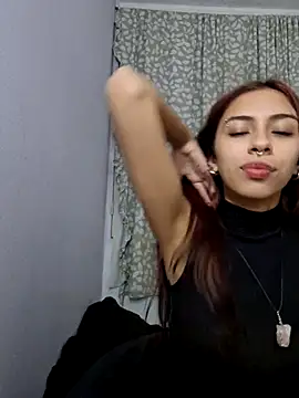 Snapshot of Jazmin-Cerezita chatting on 11, 9, 2025 Jazmin-Cerezita online show from 11, 9, 2025