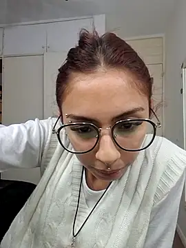 Snapshot of Jazmin-Cerezita chatting on 30, 10, 2025 Jazmin-Cerezita online show from 30, 10, 2025