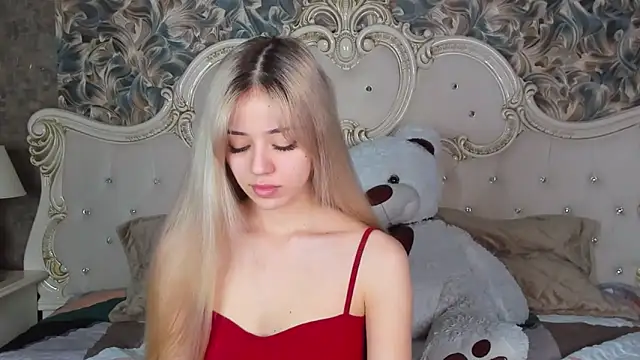 STELLA RICH online show from 4, 3, 2025