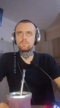 Snapshot of HappyZebra13 chatting on 11, 1, 2025 HappyZebra13 online show from 11, 1, 2025