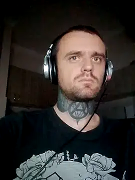 Snapshot of HappyZebra13 chatting on 6, 11, 2025 HappyZebra13 online show from 6, 11, 2025