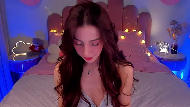 Snapshot of ElsaYoung chatting on 29, 1, 2025 ElsaYoung online show from 29, 1, 2025