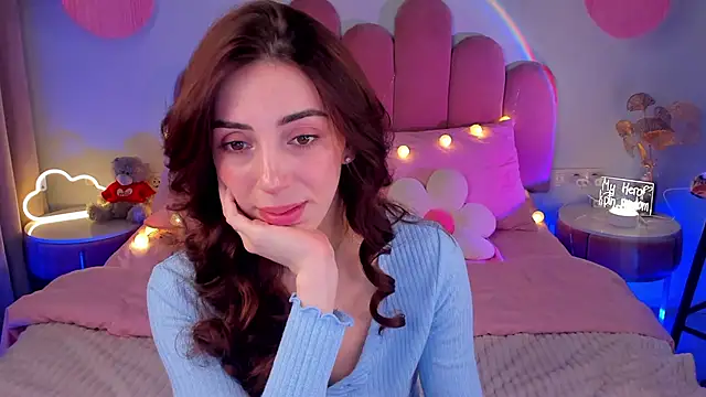 Snapshot of ElsaYoung chatting on 9, 2, 2025 ElsaYoung online show from 9, 2, 2025