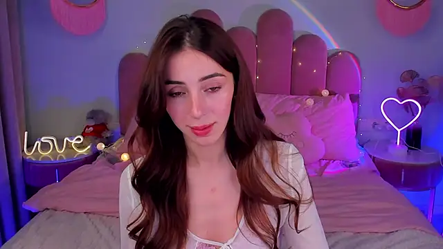 Snapshot of ElsaYoung chatting on 19, 2, 2025 ElsaYoung online show from 19, 2, 2025