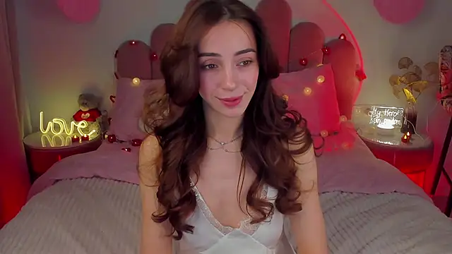 Snapshot of ElsaYoung chatting on 21, 2, 2025 ElsaYoung online show from 21, 2, 2025