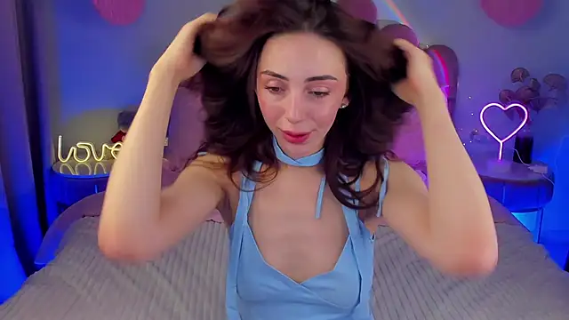 Snapshot of ElsaYoung chatting on 22, 2, 2025 ElsaYoung online show from 22, 2, 2025