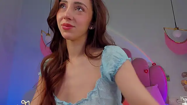 Snapshot of ElsaYoung chatting on 2, 3, 2025 ElsaYoung online show from 2, 3, 2025