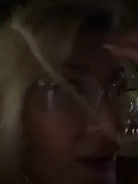 Englishhotwife4u online show from 2, 1, 2025