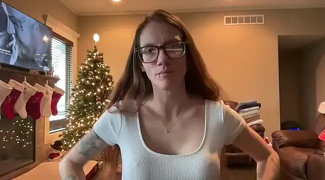 yourstrulylivy69 online show from 18, 12, 2024