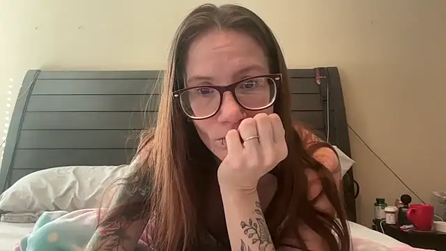 yourstrulylivy69 online show from 11, 1, 2025