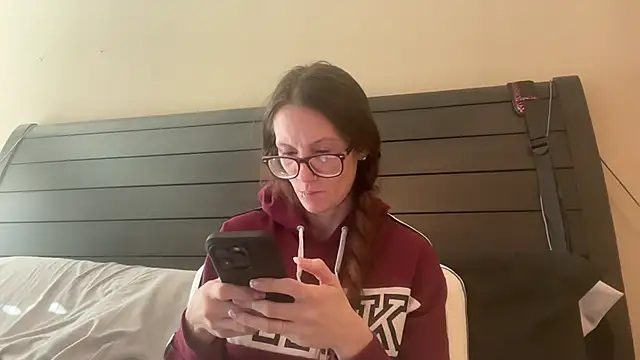 yourstrulylivy69 online show from 23, 1, 2025