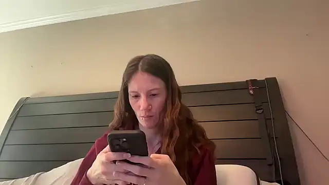 yourstrulylivy69 online show from 28, 1, 2025