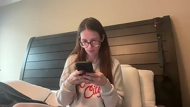 yourstrulylivy69 online show from 18, 2, 2025