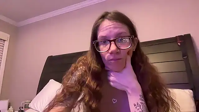 yourstrulylivy69 online show from 21, 2, 2025
