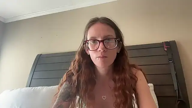yourstrulylivy69 online show from 21, 2, 2025