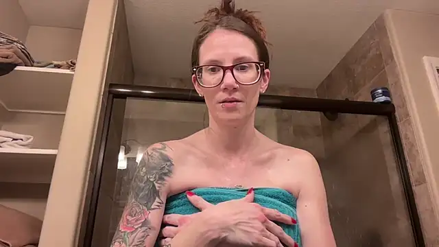yourstrulylivy69 online show from 22, 2, 2025