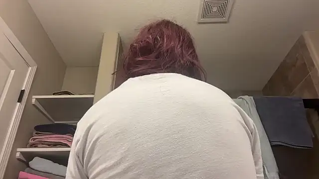 yourstrulylivy69 online show from 19, 9, 2025