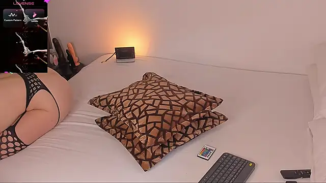 DannaHott17 online show from 29, 10, 2025