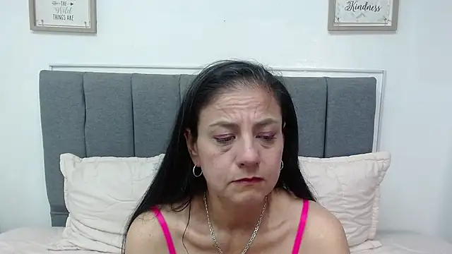 sasi luna online show from 28, 1, 2025