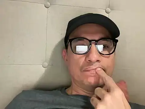 alex ruiz85 online show from 2, 12, 2025