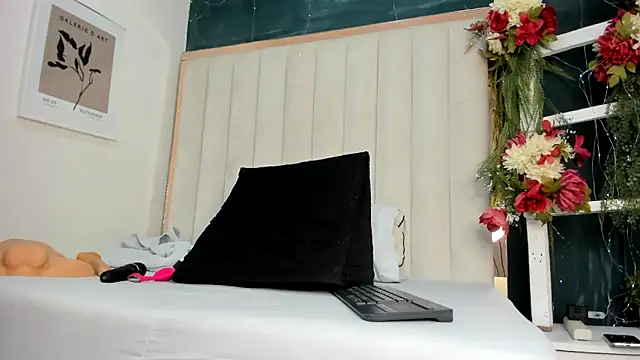 africa holmes online show from 9, 11, 2025