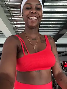 Snapshot of kinkyandsavage chatting on 10, 2, 2026 kinkyandsavage online show from 10, 2, 2026