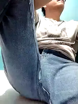 Bombi22 online show from 20, 12, 2024