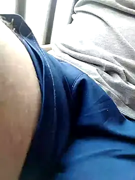 Bombi22 online show from 4, 1, 2025