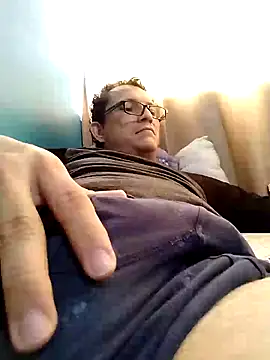 Bombi22 online show from 5, 1, 2025