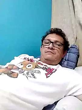 Bombi22 online show from 13, 1, 2025