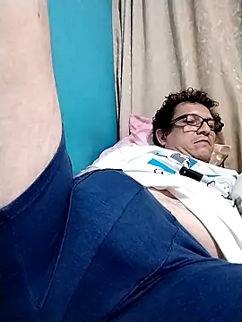 Bombi22 online show from 16, 2, 2025