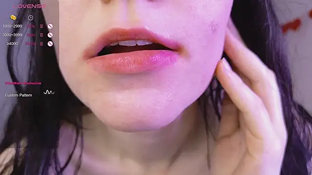 Lana  Cute  online show from 11, 2, 2025