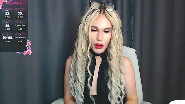 Snapshot of Cassie_Bae chatting on 7, 1, 2025 Cassie Bae online show from 7, 1, 2025