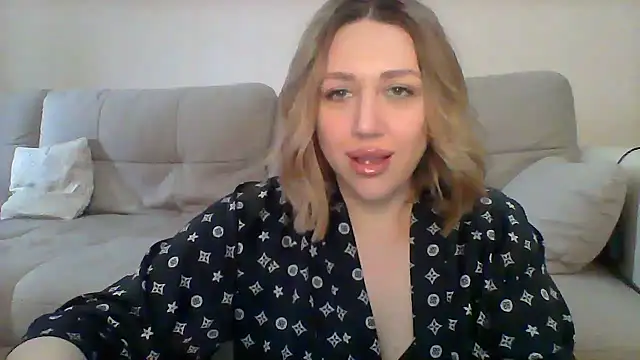 VickyLove047 online show from 24, 2, 2025