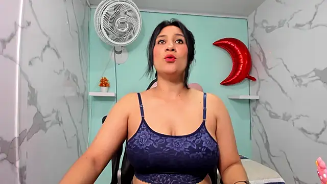 Snapshot of karime_sexygirl chatting on 9, 10, 2025 karime sexygirl online show from 9, 10, 2025