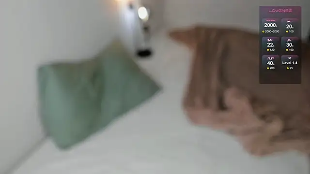 DaisyColl online show from 12, 1, 2025