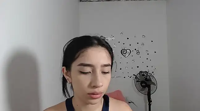 Snapshot of pettite_pervertt chatting on 6, 1, 2025 pettite pervertt online show from 6, 1, 2025