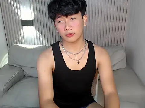 Snapshot of dangerzone0122 chatting on 19, 11, 2025 dangerzone0122 online show from 19, 11, 2025