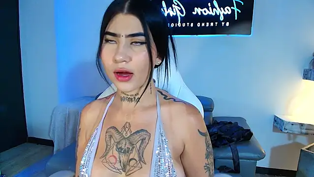MegganLuna online show from 17, 1, 2025