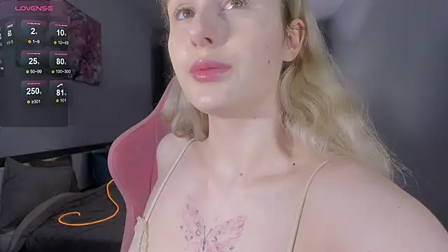 Snapshot of Molly_Toads chatting on 22, 1, 2025 Molly Toads online show from 22, 1, 2025