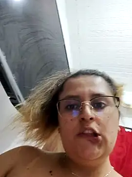 Miss balloonsmila online show from 10, 1, 2025