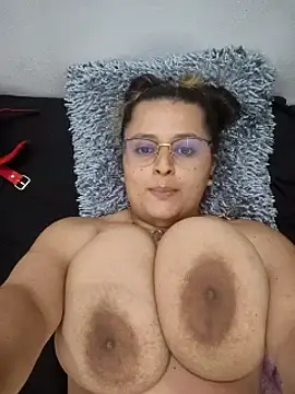 Miss balloonsmila online show from 14, 1, 2025