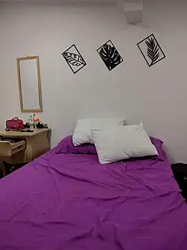 Miss balloonsmila online show from 11, 2, 2025